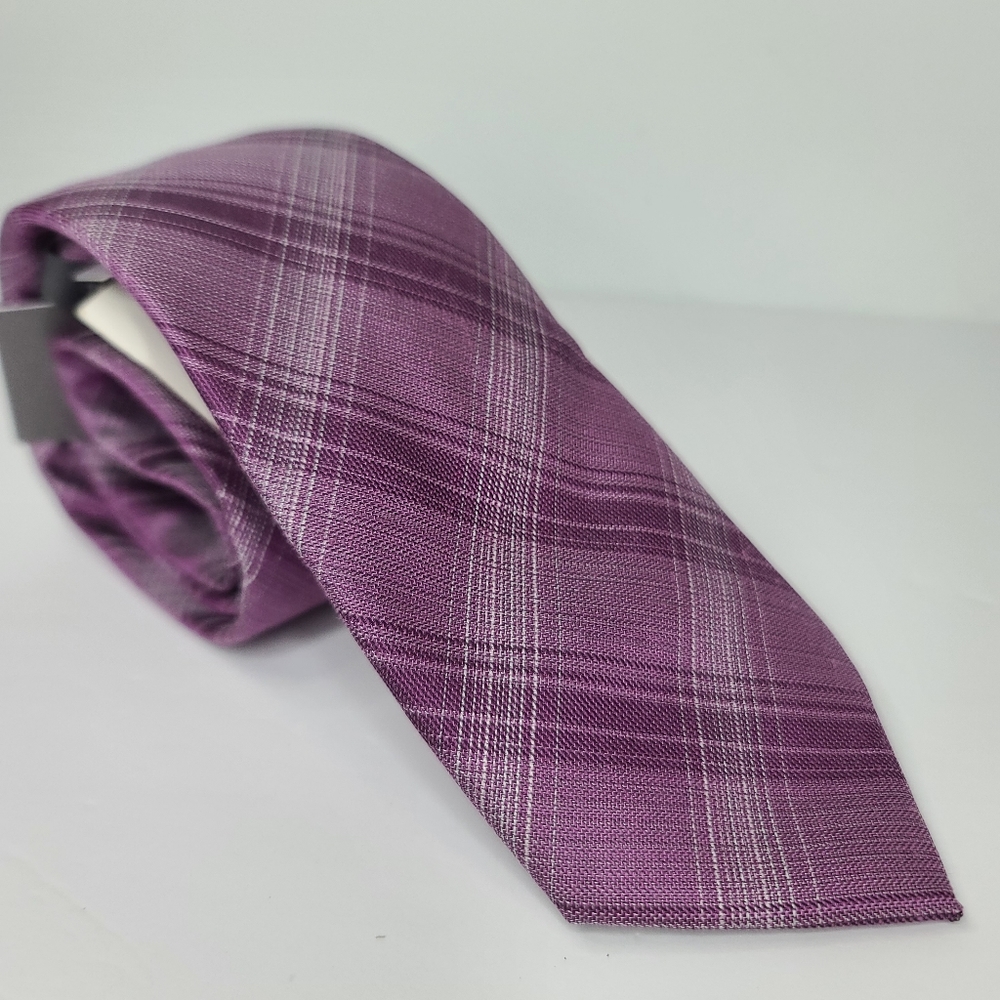 VAN HEUSEN. Purple Plaid Tie.